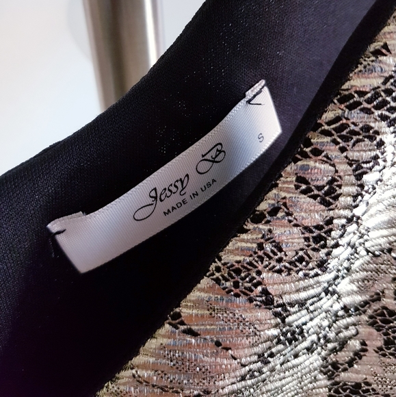 NWT Modcloth Pinup Pleated Metallic Gold Shimmer Golden Girls Flare Skater Dress - Picture 4 of 6